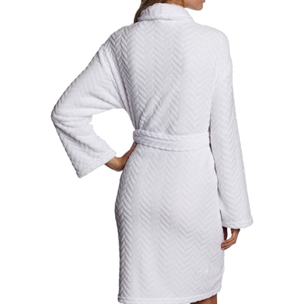 White Fluffy Bath Robe - Picture 2 of 6